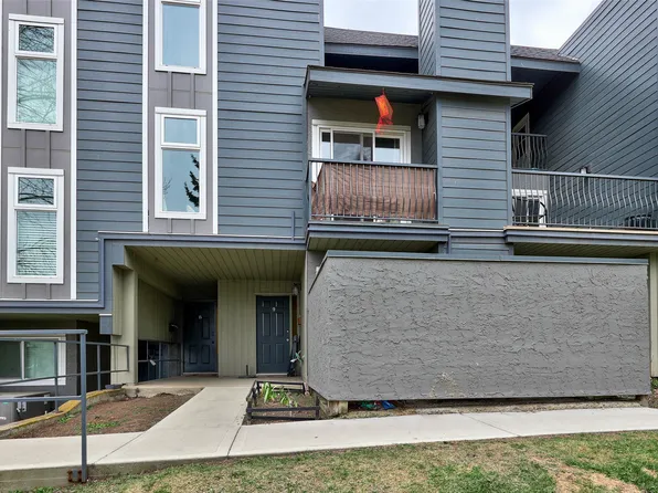 1221 Hugh Allan Dr #9, Kamloops, BC V1S 1M7