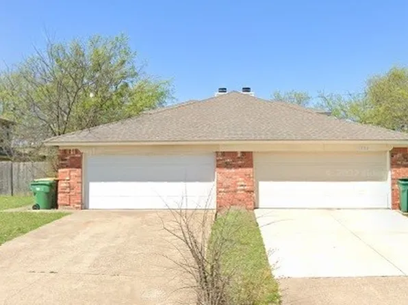 1733 Carrington Dr, Glenn Heights, TX 75154