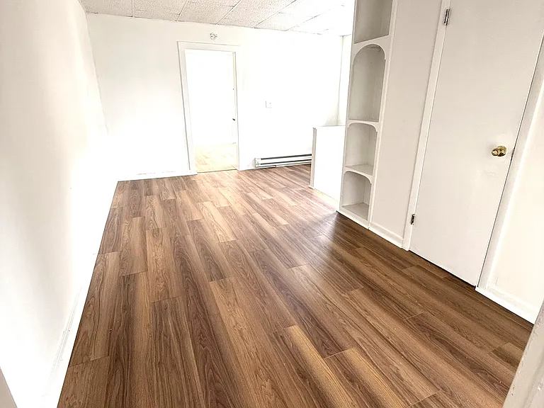 700 Throop St #2 — Photo 3