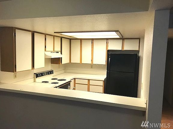 4th image of 2920 60th Ln SE