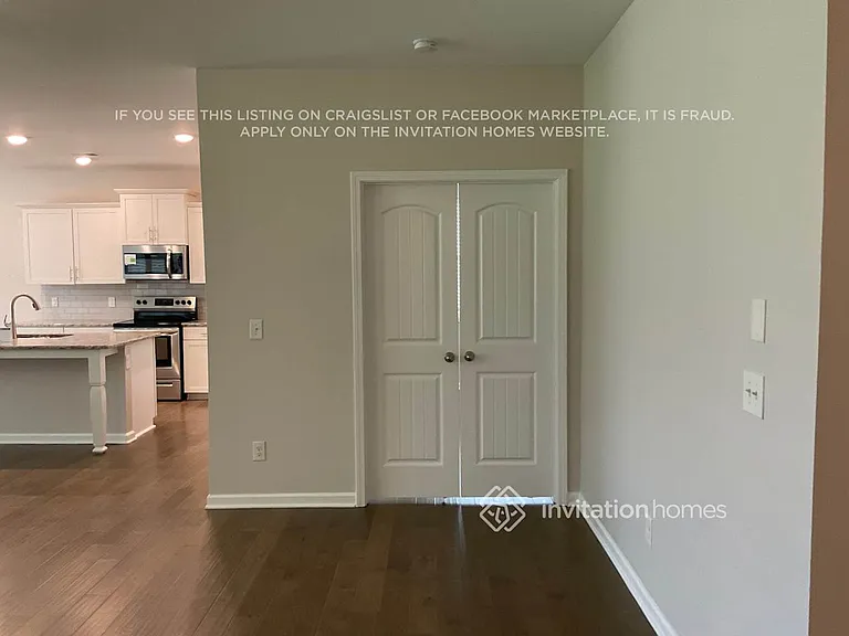 8026 Forest Hills Dr — Photo 9