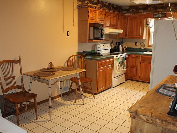 5th image of 820 Ponderosa Dr