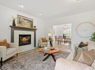 2777 Pampas Ct, Shakopee, MN 55379