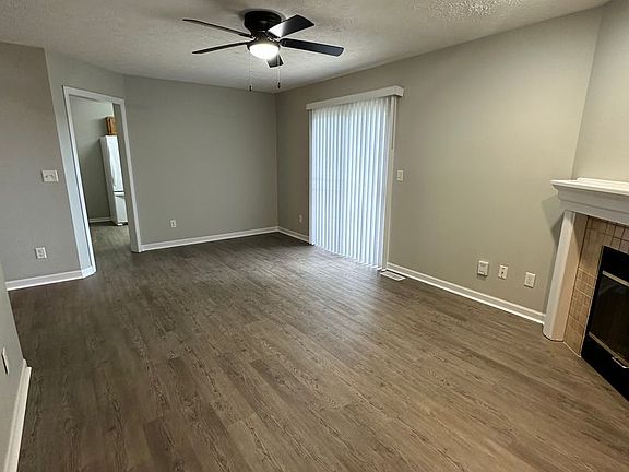 5th image of 2810 Duroc Dr #A