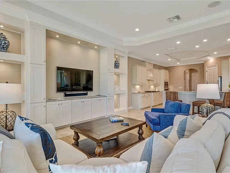 9902 Corso Bello Dr — Photo 13