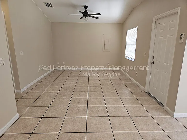 104 Gordon Ave S — Photo 3