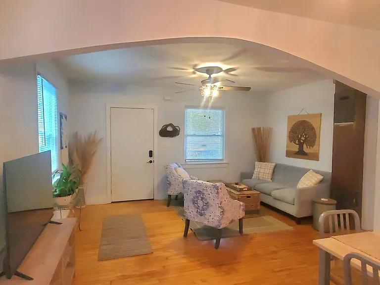 816 S 5th Ave — Photo 6