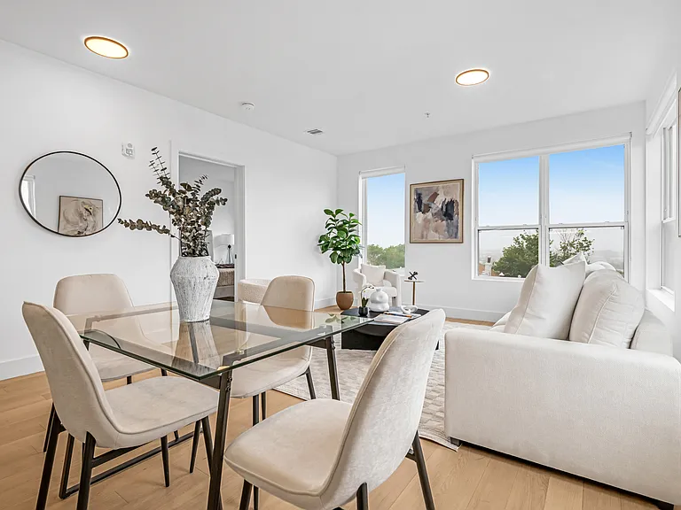 651 38th St #Penthouse 10 — Photo 12