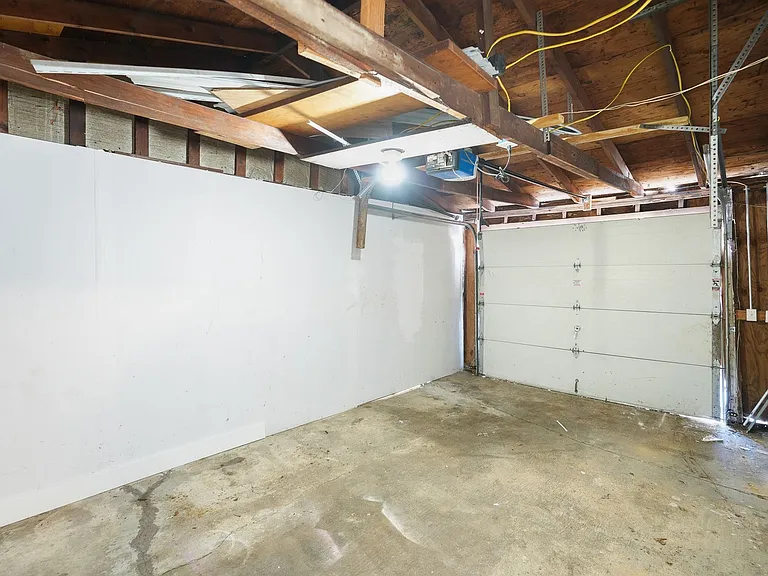 40 Saint Justin Dr — Photo 13
