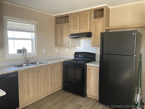 4th image of 1219 W Wettack Ave