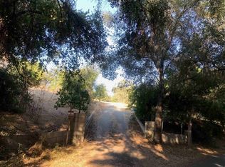 1820 Saint Peters Dr, Fallbrook, CA 92028