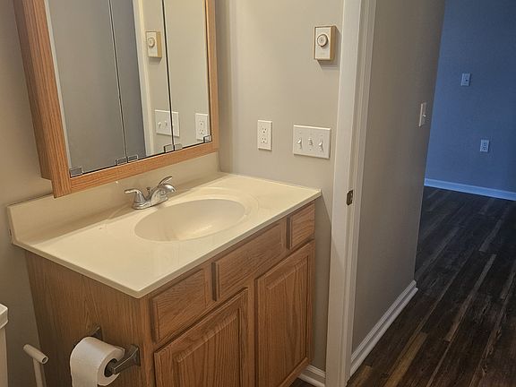 5th image of 1440 1/2 E State St