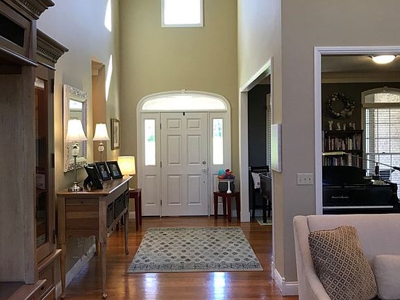 2nd image of 1104 Ashpoint Dr