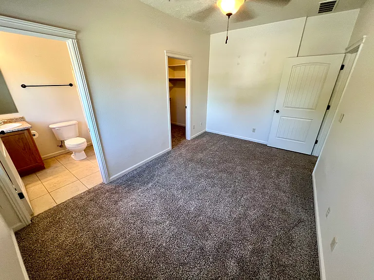 611 W Pine Ave #611 — Photo 11