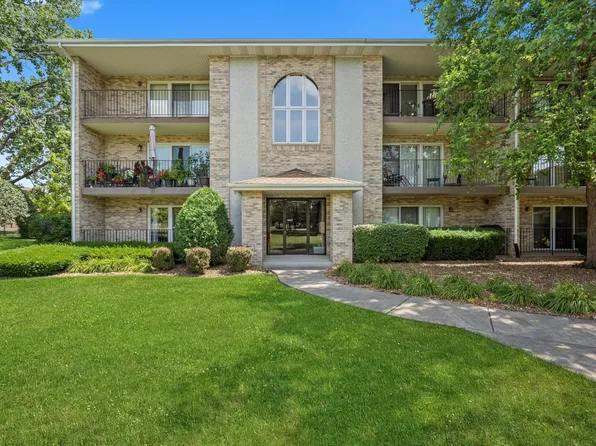 15801 S 76th Ave APT 3B, Orland Park, IL 60462
