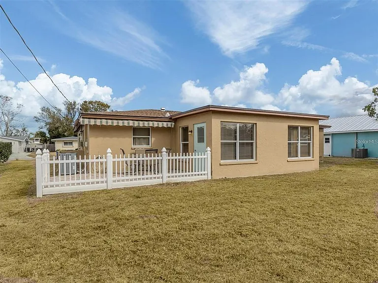 1215 Mango Ave — Photo 33