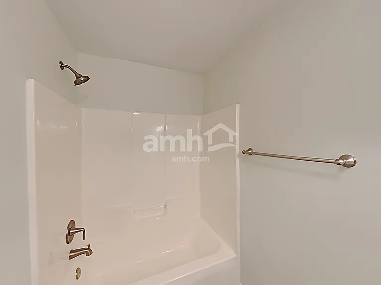 1753 Thomas Pointe Trce — Photo 16