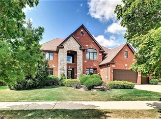 15516 Scotsglen Rd, Orland Park, IL 60462