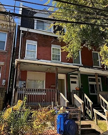 3 bed, 1984 sqft, $2,200 — Photo 1