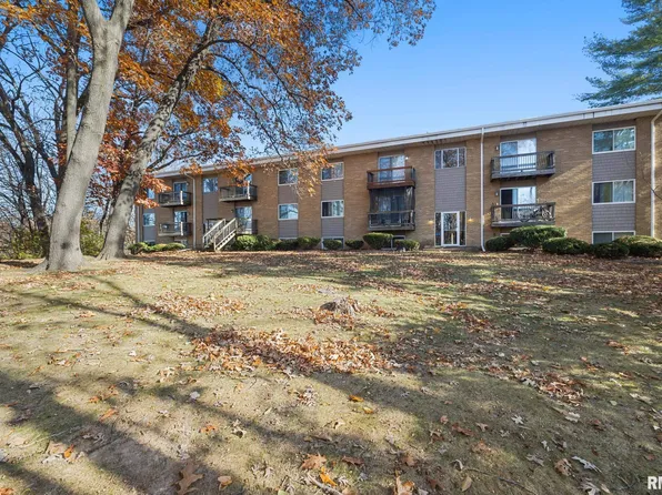 2975 W Cannes Dr #14, Peoria, IL 61615