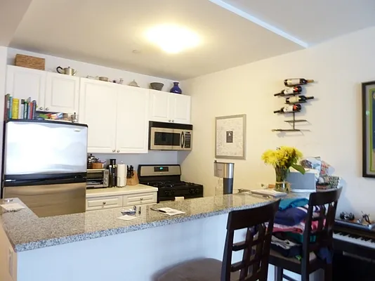 Rented by City Connections Realty | media 4