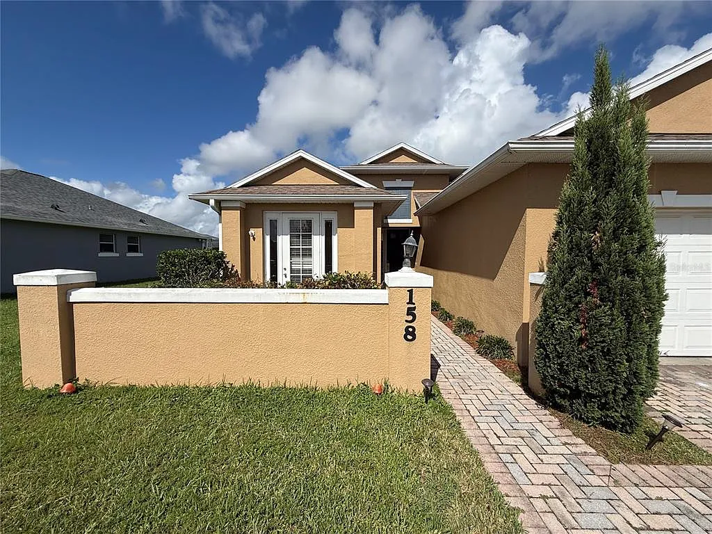 4 bed, 3.0 bath, 1848 sqft, $2,900 — Photo 2