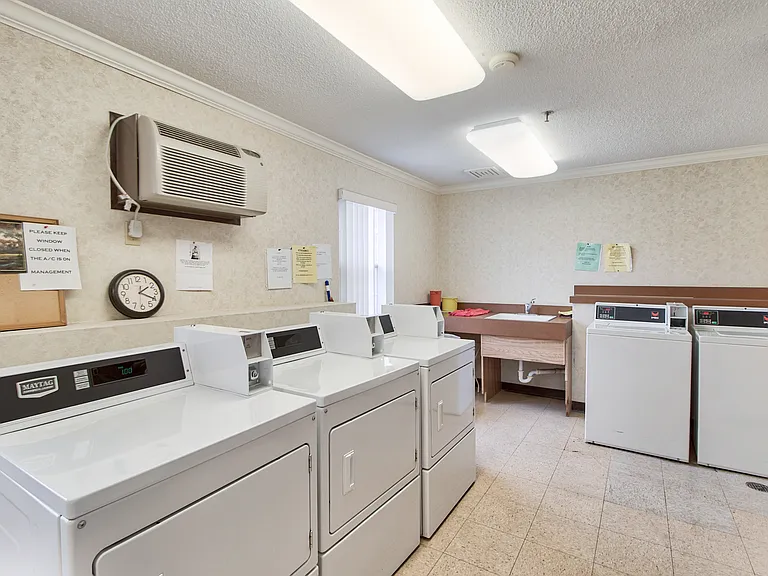 Colony Terrace Apartments — Photo 27