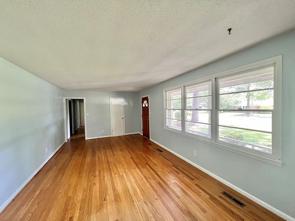 1106 Thomwal St, Valdosta, GA 31602 | Zillow