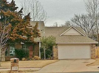 1700 Fawn Valley Ln, Edmond, OK 73003