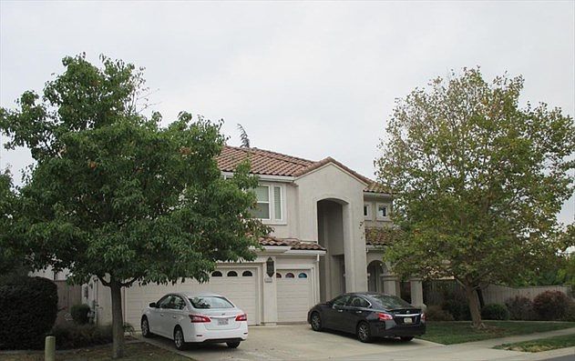 2nd image of 2225 Portmarnock Way