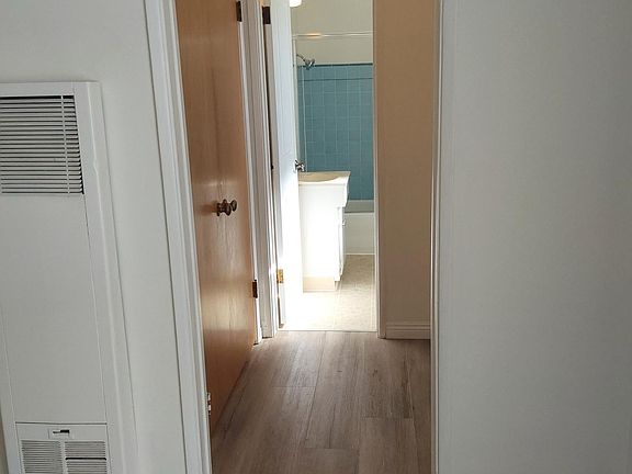 4th image of 3050 Luna Dr #3050