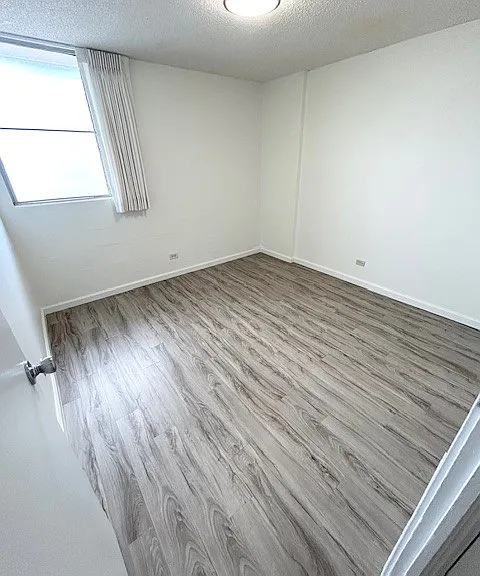 McCully Circle Apartments — Photo 6