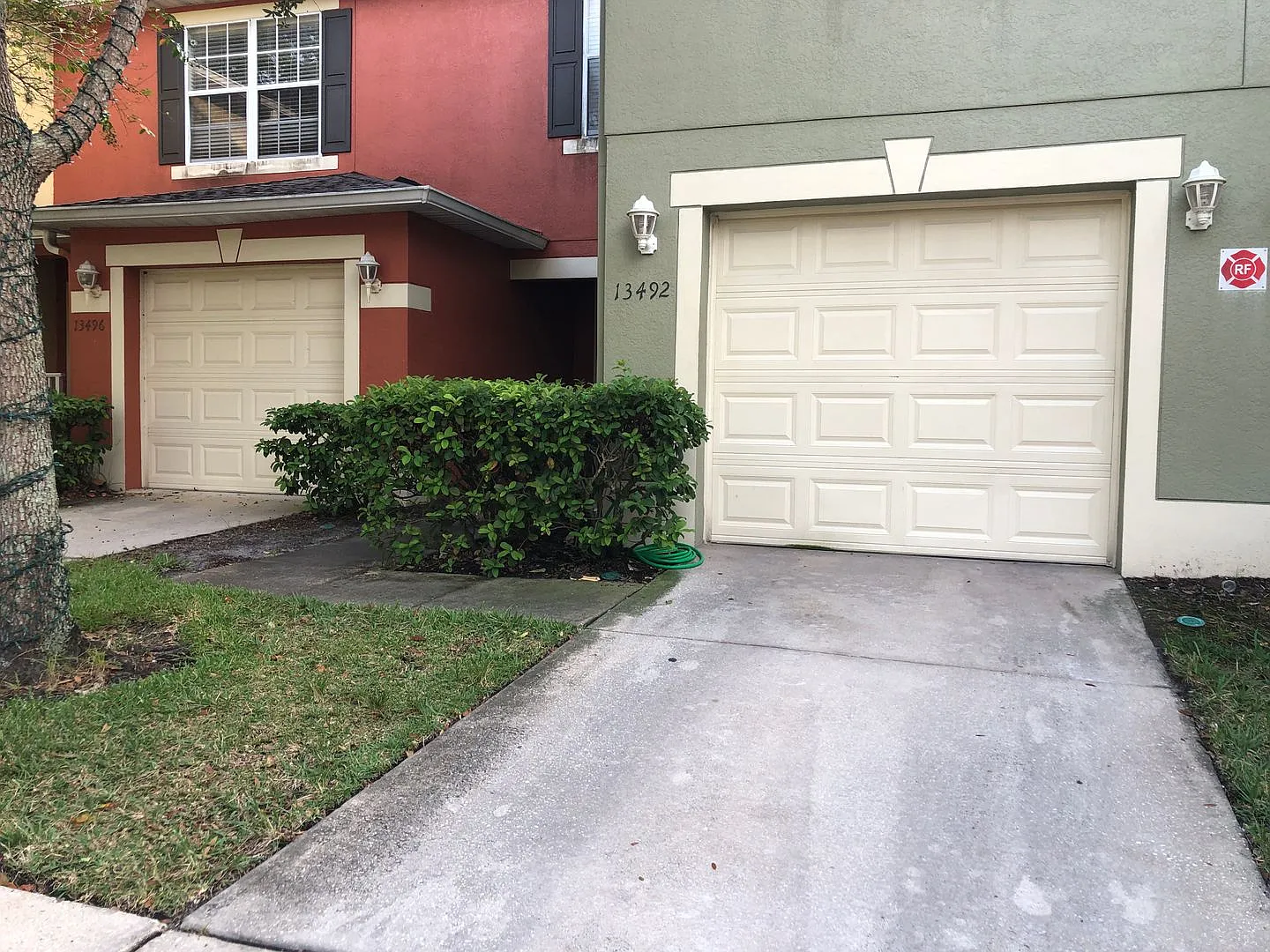 Water Views -3 Bedroom 2.5 Bath-Move In Now-Water,Trash,Sewer & Lawn Care Included! 2 Story Townh... — Photo 3