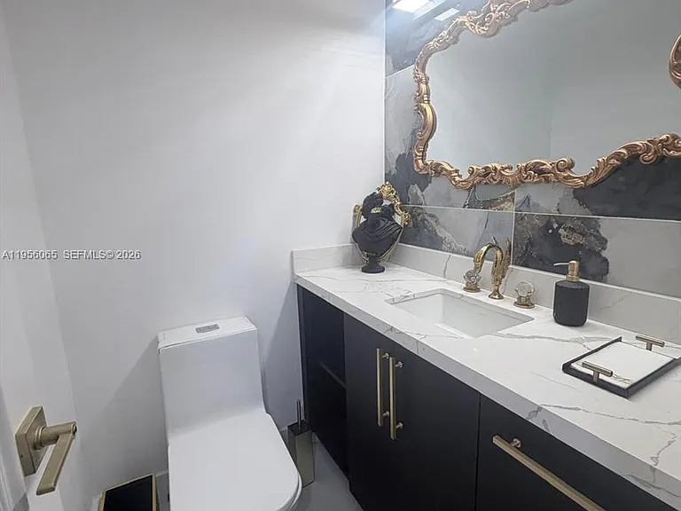 100 Lincoln Rd #408 — Photo 9