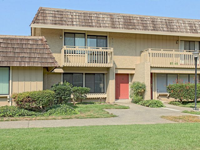 1st image of 4562 Cimarron River Ct