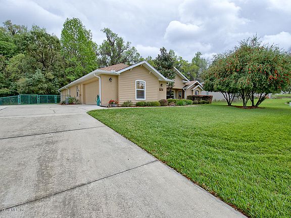 4th image of 10045 SE 42nd Ct
