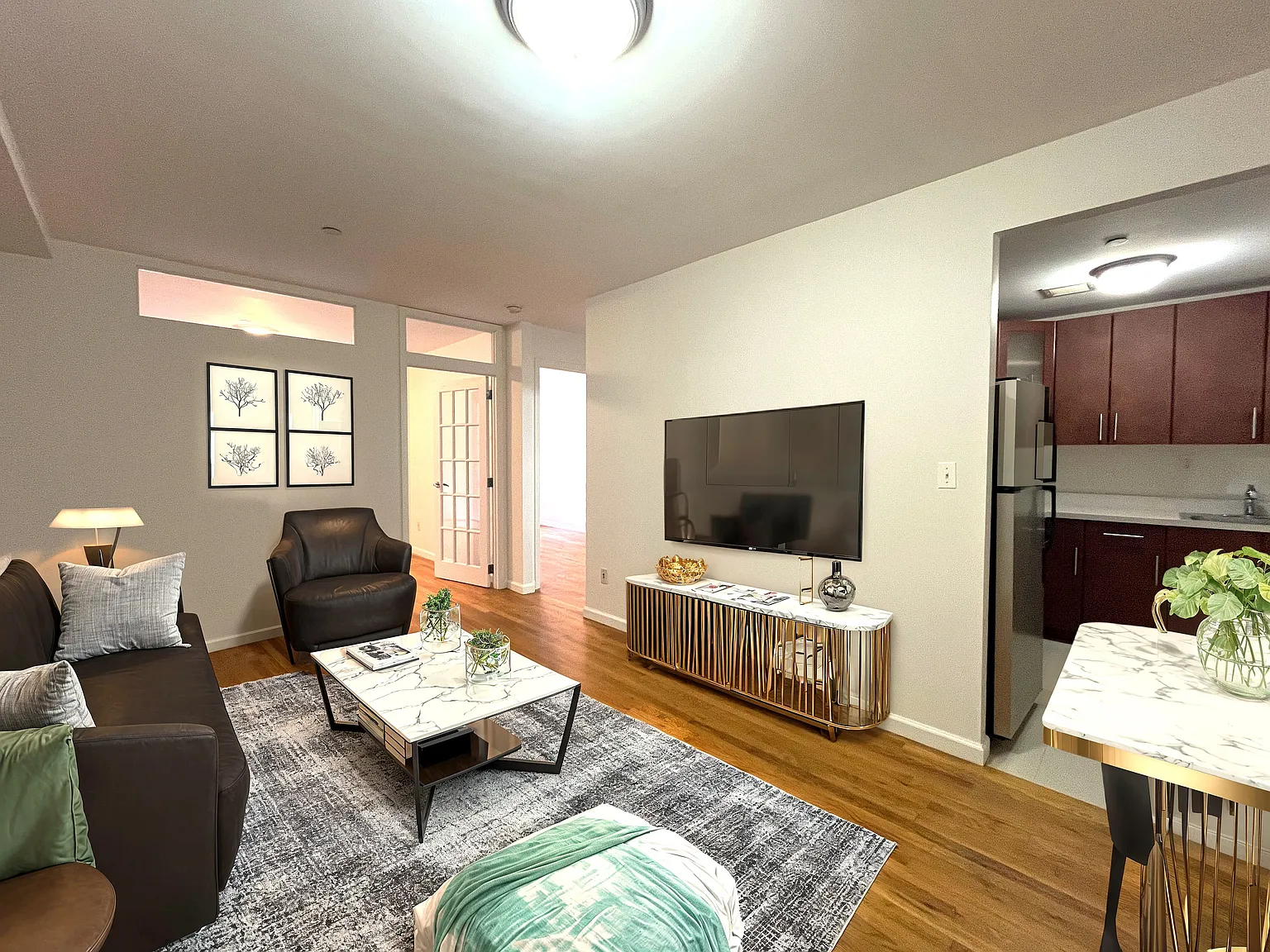 424 East Tenth Street — Photo 2