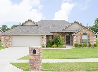 2622 Carly Dr, Lavaca, AR 72941