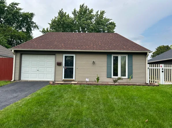 136 Heathgate Rd, Montgomery, IL 60538