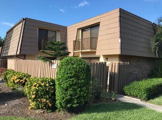 1631 Park Meadows Dr APT 4, Fort Myers, FL 33907