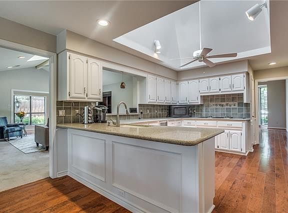 5th image of 5804 Steeplechase Dr