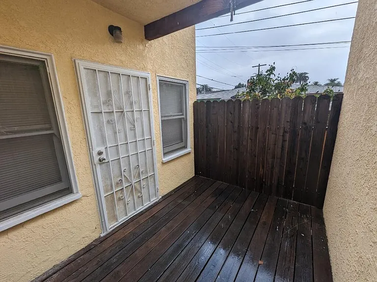 489 Dawson Ave #D — Photo 6