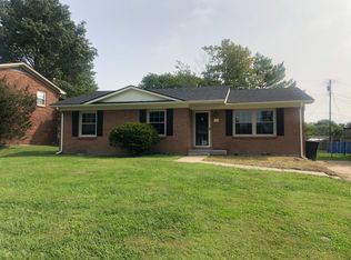 208 Southwind Dr, Winchester, KY 40391