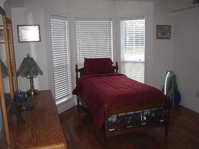 2nd image of 209 Sheffield Way