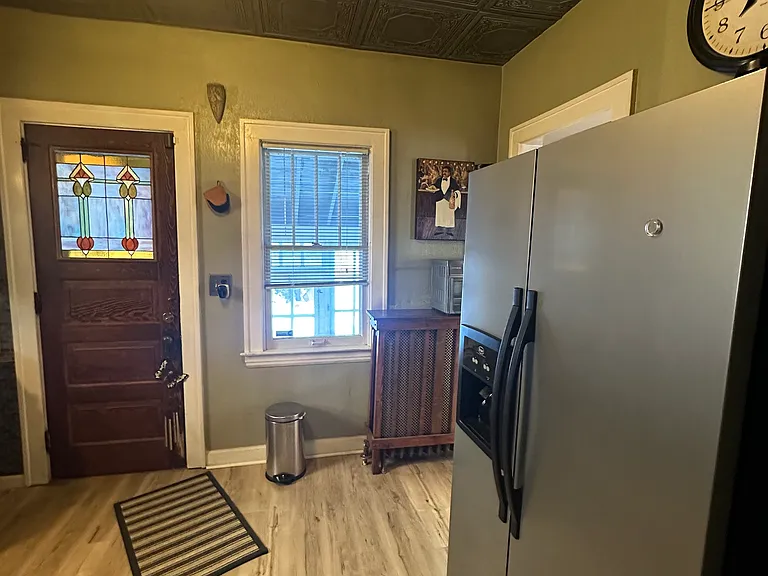 1046 Davis Ave NW — Photo 10