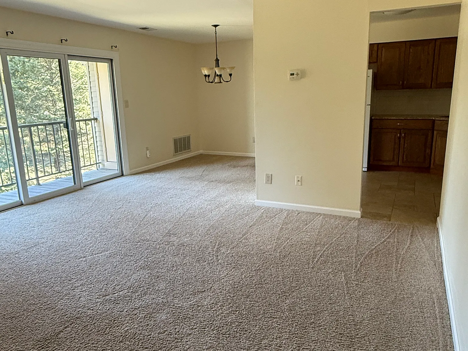 2 bed, 1125 sqft, $2,200 — Photo 4