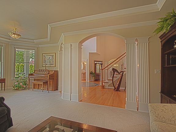 5th image of 24605 SE 9th Pl