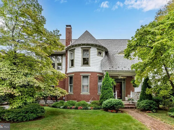 24 N 23rd St, Camp Hill, PA 17011