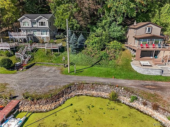 2nd image of Bay Ln S Lot 31