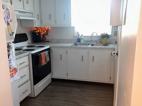 605 Woodmere Dr APT 11